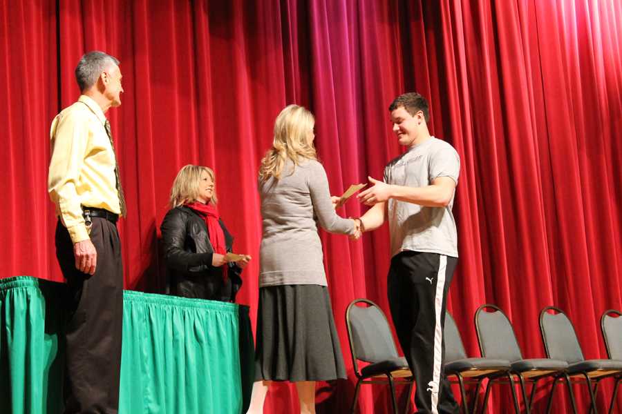 STUDENTS RECOGNIZED FOR ACADEMIC ACHIEVEMENT AT HONOR ROLL ASSEMBLY