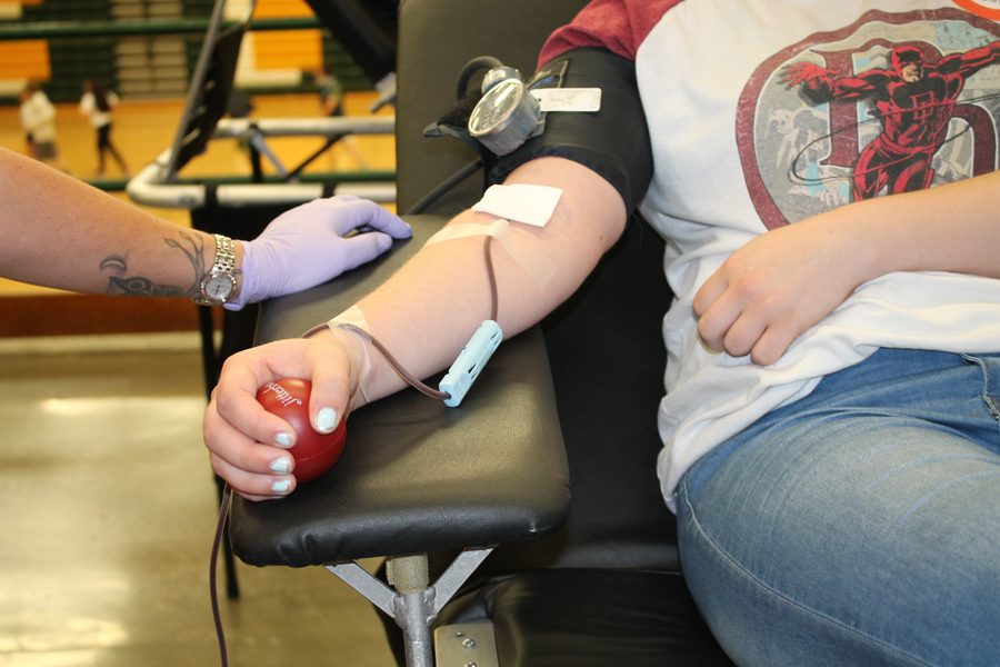 Student Government helps to save lives